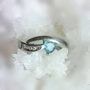 10k gold blue topaz diamond ring
